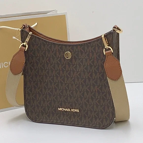 MICHAEL KORS Briley Small Logo Messenger Bag BROWN SIGNATURE COLOR - Picture 2 of 16